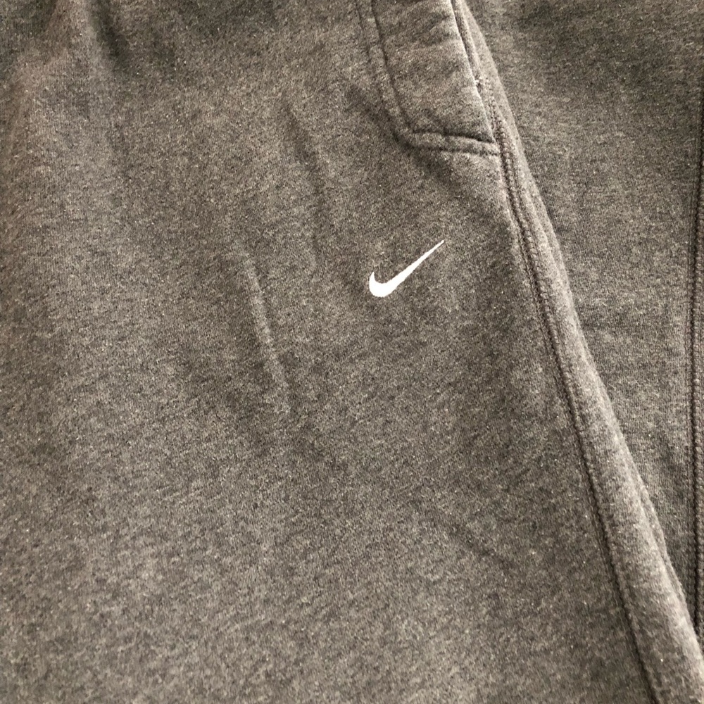Charcoal gray Nike sweats